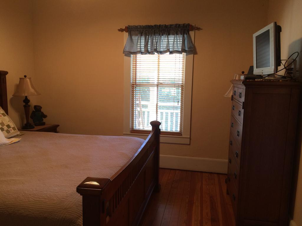 Calhoun House Inn & Suites ブライソン・シティ エクステリア 写真